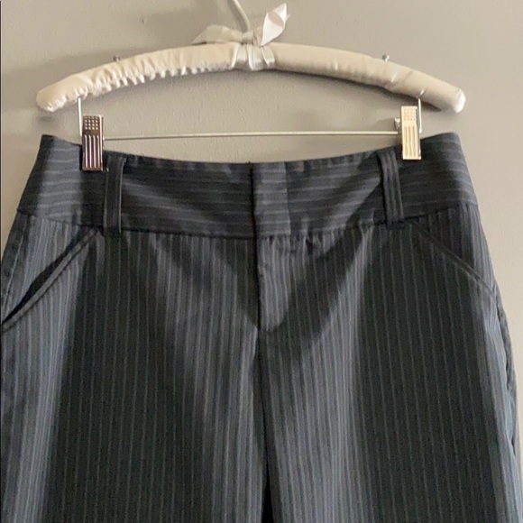 DAISY FUENTES PINSTRIPED DRESS PANTS SZ 6 - Picture 2 of 4